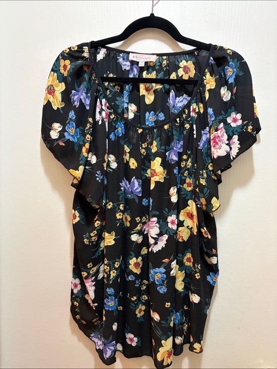 Philosophy Tops - Philosophy Black Floral Flutter-Sleeve Blouse
